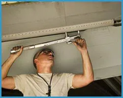 United Garage Door Zionsville, IN 317-680-0016 - sidebar-door-install-15-05m